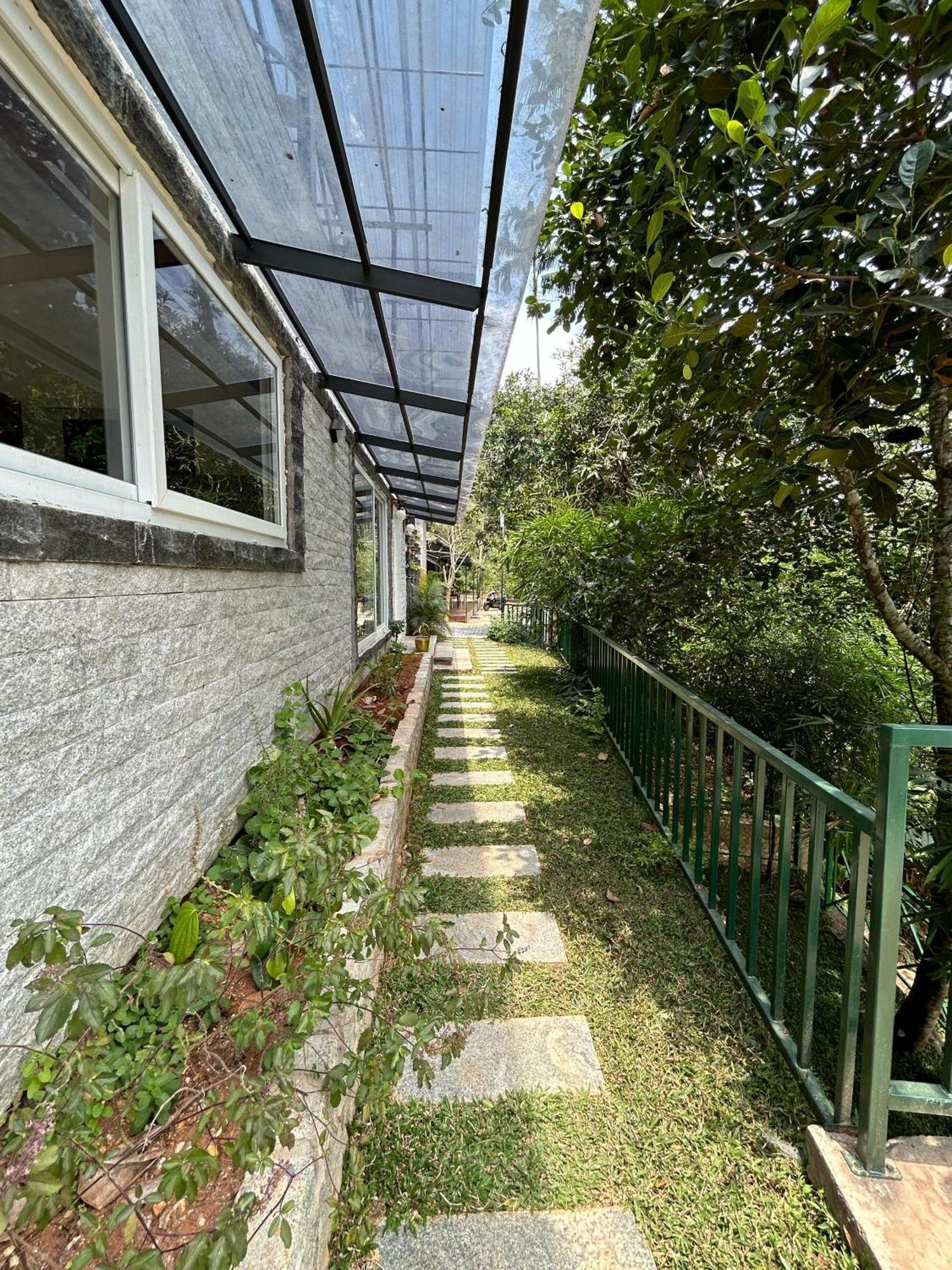 AnachalKv By Halcyon Traveltechアパートメント エクステリア 写真